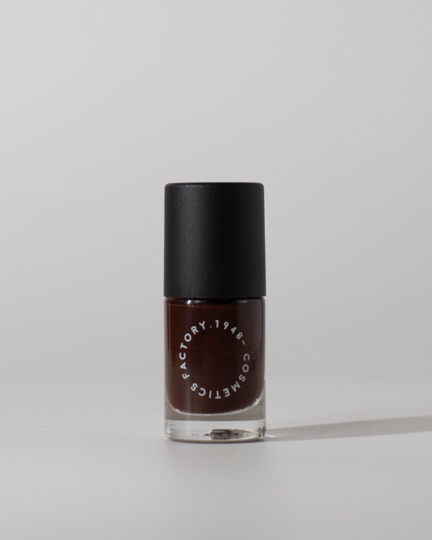 16 MAHOGANY / NAIL COLOR