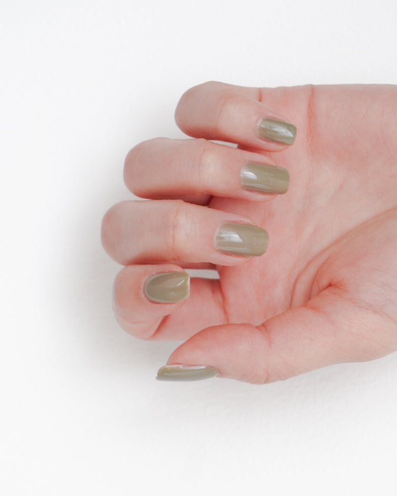 02 ARTICHOKE / NAIL COLOR